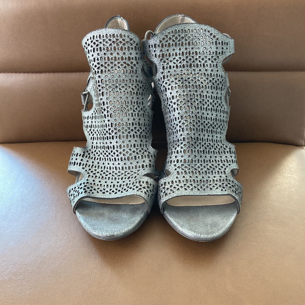 NWOT Wedge Sandals- Size 7 - Picture 2 of 8